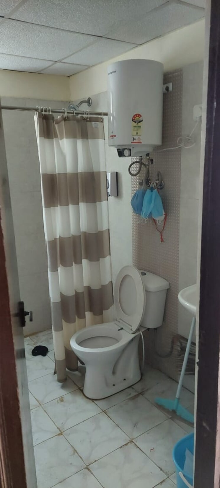 Bathroom, proview-officer-city 2 Bedroom 980 Sq.Ft. Apartment In Raj Nagar Extension Ghaziabad 8790404