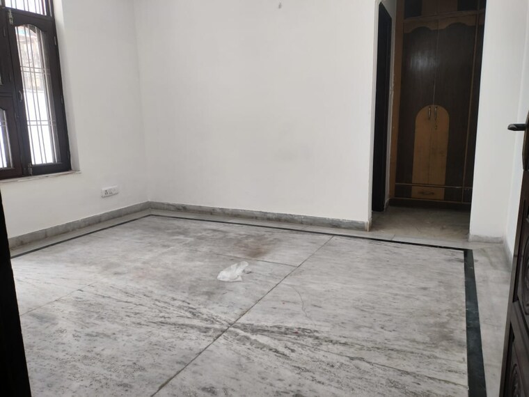 Room, green fields colony 3 Bedroom 1620 Sq.Ft. Builder Floor In Green Fields Colony Faridabad 8790346