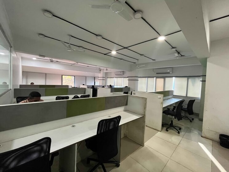 Team Area, vijay nagar Commercial Office Space 3300 Sq.Ft. In Vijay Nagar Indore 8790377