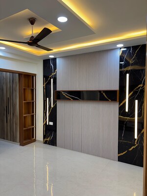 Room in 4 BHK Builder Floor at Green Fields Colony – for Sale