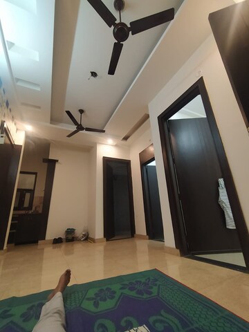 Room in 2 BHK Builder Floor at Vasundhara Sector 1 – for Rent
