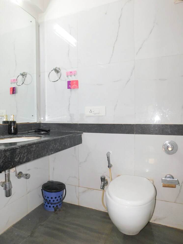 Bathroom, k-raheja-raheja-residency 3 Bedroom 1465 Sq.Ft. Apartment In Malad East Mumbai 8790415