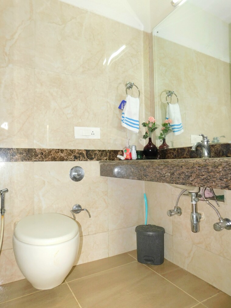 Bathroom, k-raheja-raheja-residency 3 Bedroom 1465 Sq.Ft. Apartment In Malad East Mumbai 8790415