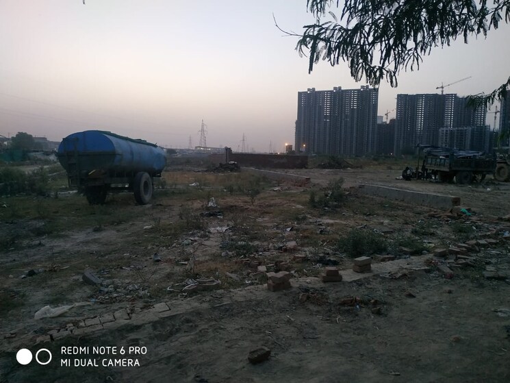 undefined, sector 167  2430 Sq.Ft. Plot In Sector 167 Noida 8790672