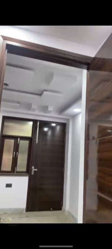 Furnished Amenities in 3 BHK Builder Floor at Govindpuri – for Sale