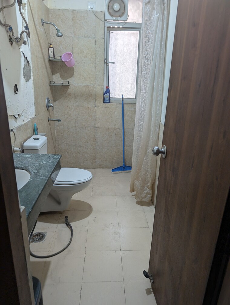 Bathroom, jaypee-klassic-shaurya 4 Bedroom 2500 Sq.Ft. Apartment In Sector 134 Noida 8790447