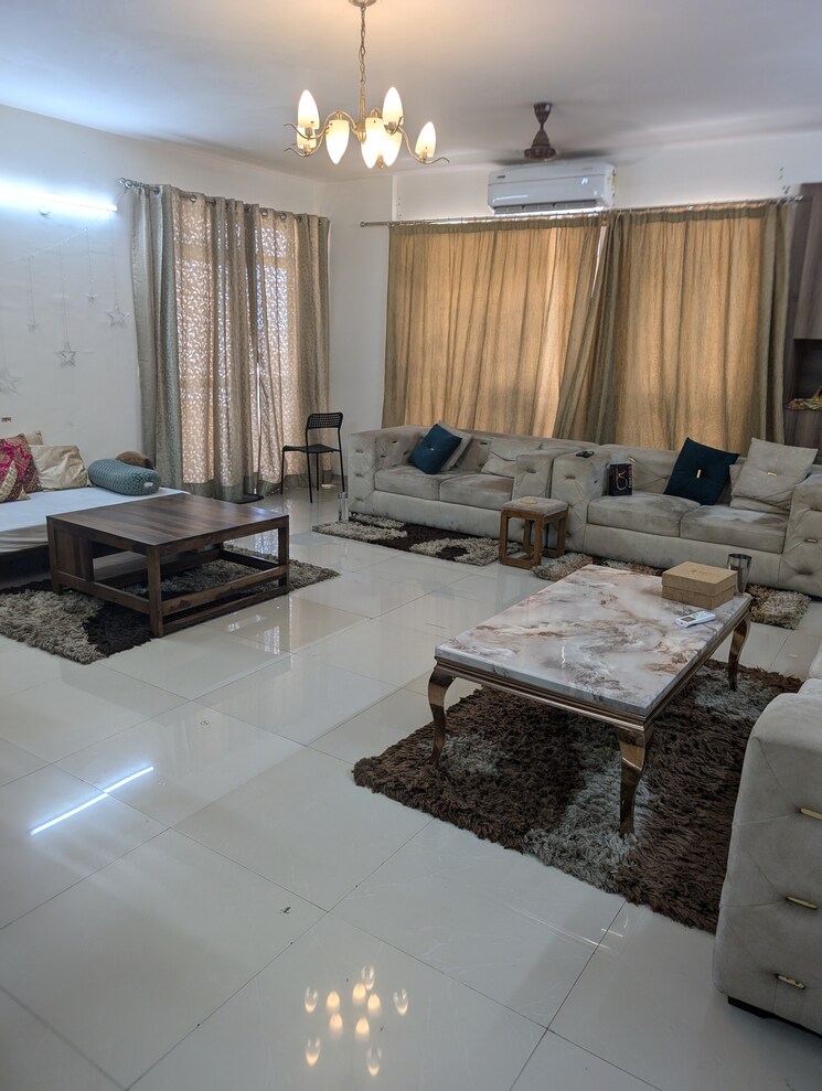 Living Room, jaypee-klassic-shaurya 4 Bedroom 2500 Sq.Ft. Apartment In Sector 134 Noida 8790447