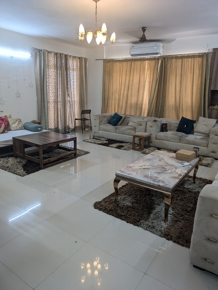 Living Room, jaypee-klassic-shaurya 4 Bedroom 2500 Sq.Ft. Apartment In Sector 134 Noida 8790447