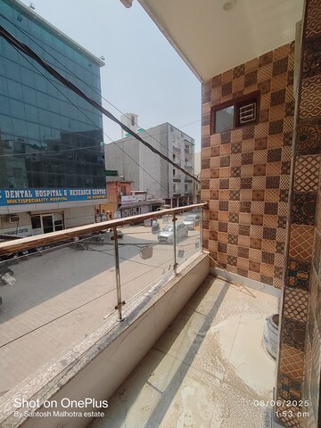 Balcony in 3 BHK Builder Floor at Dwarka Mor – for Rent