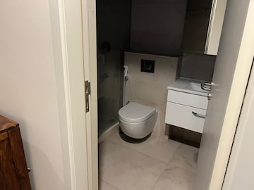 Bathroom in 5 BHK Apartment at Kasturi Legacy, Baner – for Rent