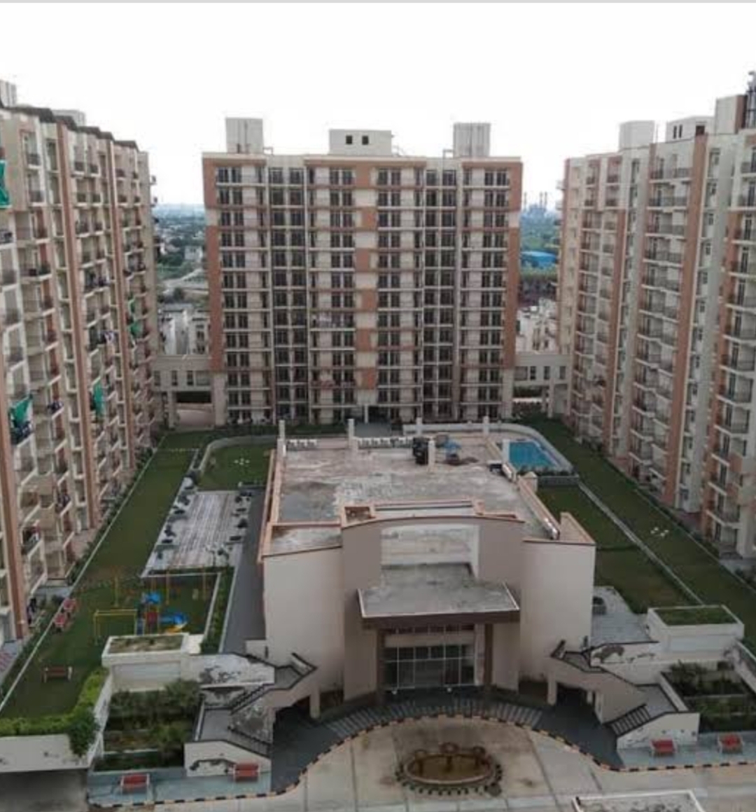 2 BHK + Pooja Room Apartment For Sale in Klj Platinum Floors