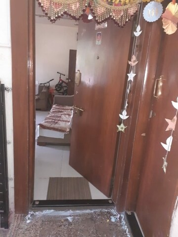 Furnished Amenities in 3 BHK Apartment at Shivajinagar – for Rent