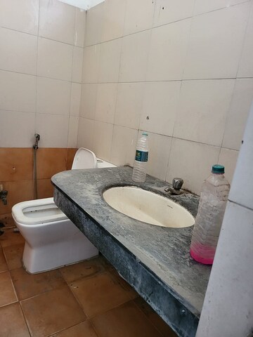   Industrial Plot at Sector 63 – for Rent