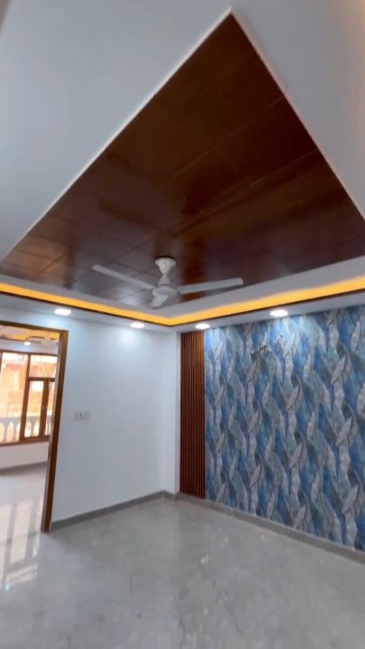 Room, govindpuri 2 Bedroom 65 Sq.Yd. Builder Floor In Govindpuri Delhi 8790461