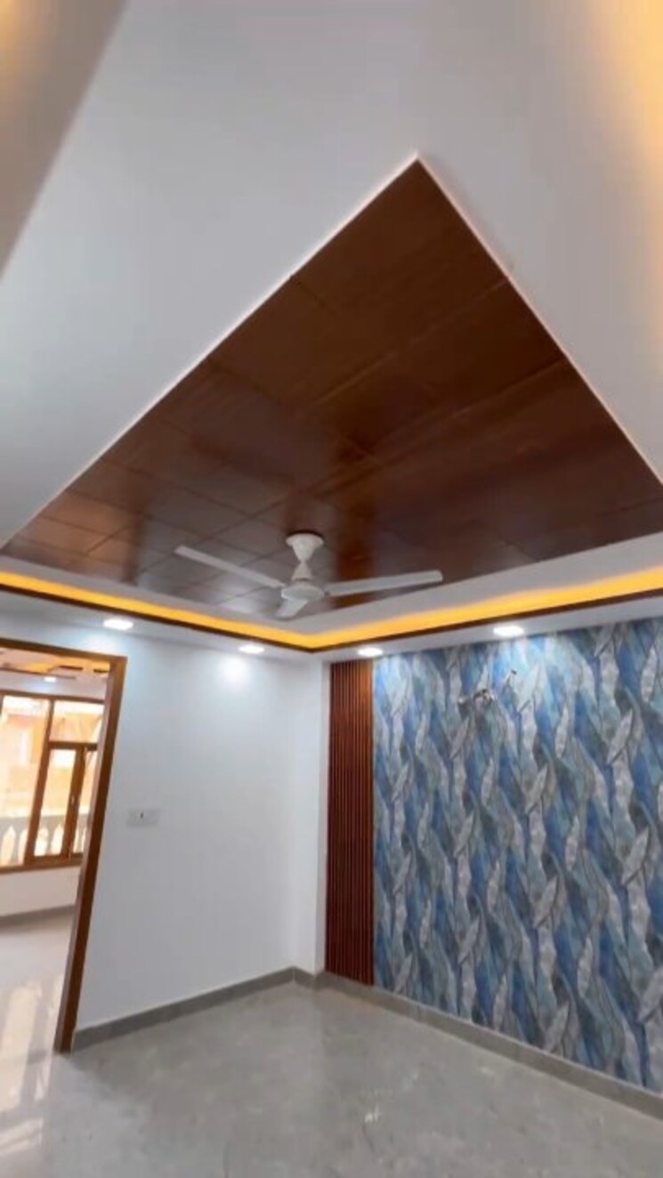 Room, govindpuri 2 Bedroom 65 Sq.Yd. Builder Floor In Govindpuri Delhi 8790461