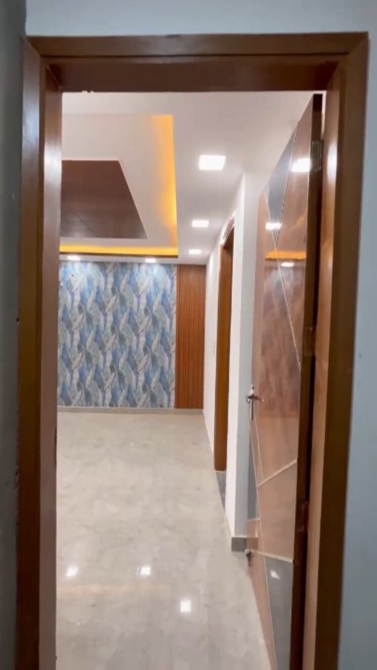 Room, govindpuri 2 Bedroom 65 Sq.Yd. Builder Floor In Govindpuri Delhi 8790461