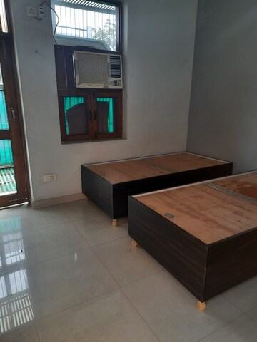 Room in 3.5 BHK Independent House at Beta Ii Greater Noida – for Rent