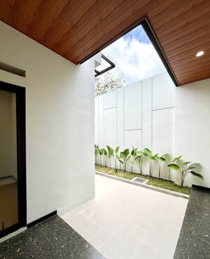 Staircase in 3 BHK Builder Floor at Sector 35 – for Sale