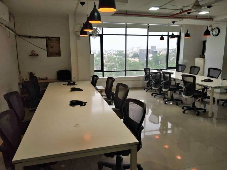 Team Area, vijay nagar Commercial Office Space 2250 Sq.Ft. In Vijay Nagar Indore 8790570