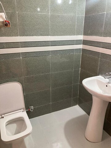 Furnished Amenities in 3 BHK Apartment at Supertech Ecovillage II, Sector 16b Greater Noida – for Rent