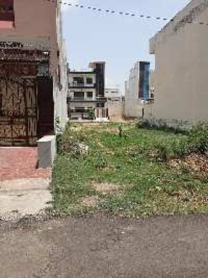  Plot For Sale in Gladiolus Apartment, Sigma Ii Greater Noida