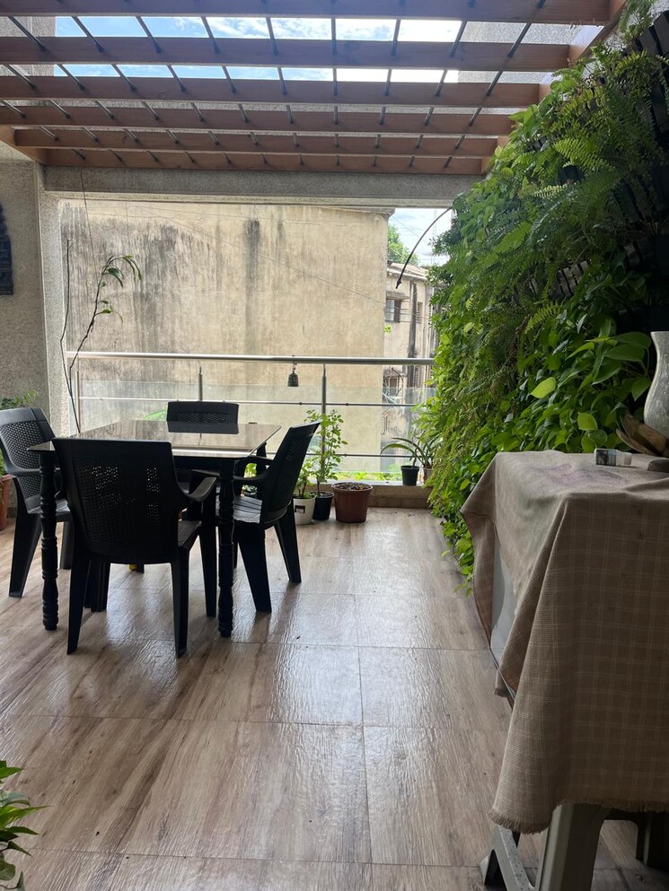 Balcony, erandwane 4 Bedroom 1900 Sq.Ft. Apartment In Erandwane Pune 8790628