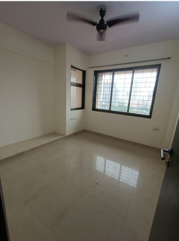 Room in 2 BHK Apartment at Neelkanth Palms, Kapur Bawdi – for Rent