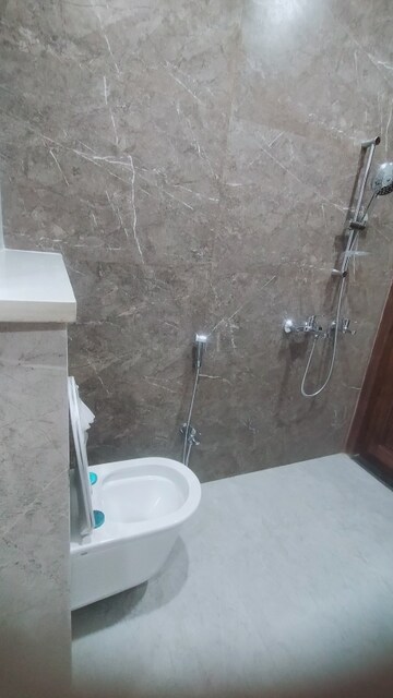 Bathroom in 1 BHK Independent House at Gomti Nagar – for Rent