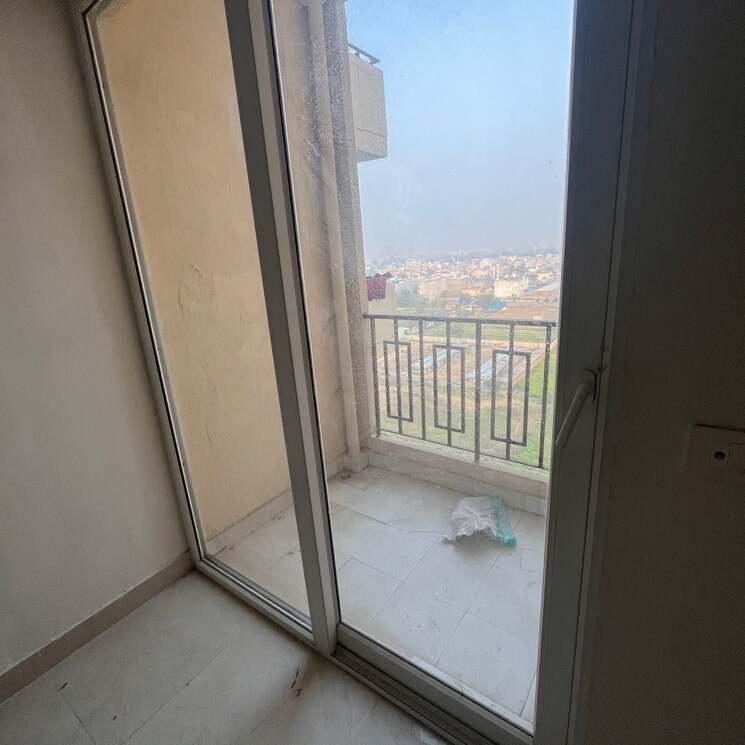 Balcony, signature-orchard-avenue-2 2 Bedroom 666 Sq.Ft. Apartment In Hayatpur Gurgaon 8790686