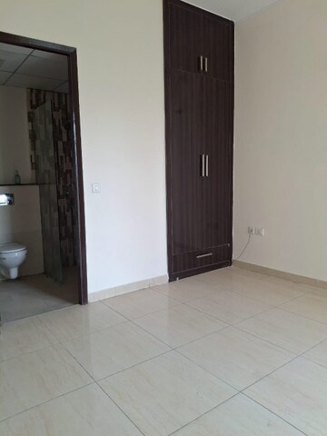 Room in 3 BHK Apartment at Gaur Saundaryam, Tech Zone 4 Greater Noida – for Sale