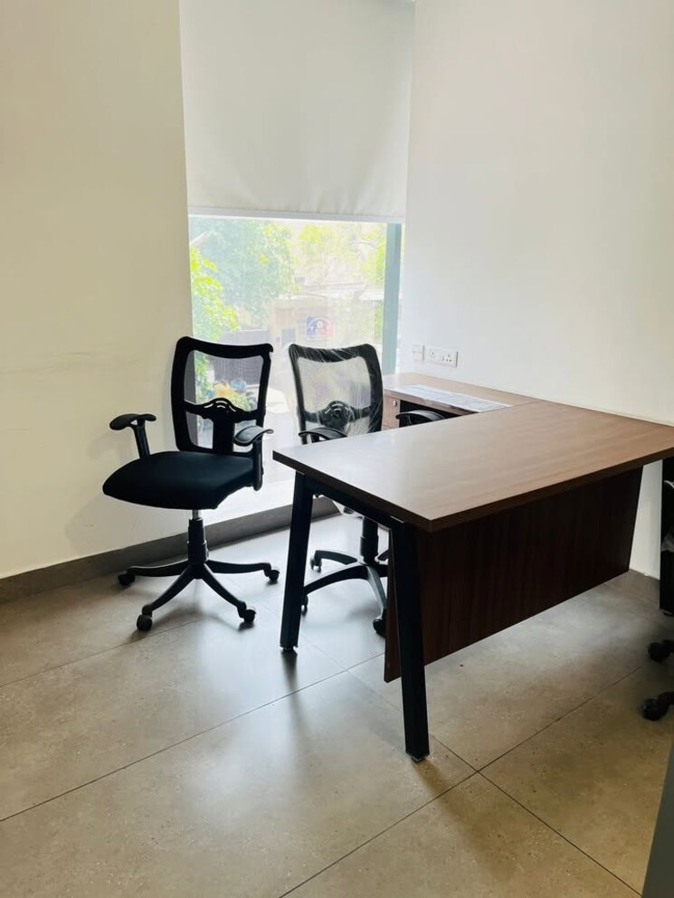 Team Area, vijay nagar Commercial Office Space 1250 Sq.Ft. In Vijay Nagar Indore 8790717