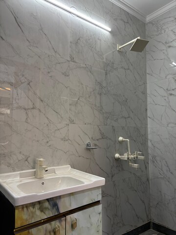 Bathroom in 4 BHK Builder Floor at Green Fields Colony – for Sale
