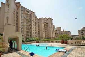 3 BHK Apartment – Exterior View View at DLF Beverly Park I, Sector 28 - for Sale