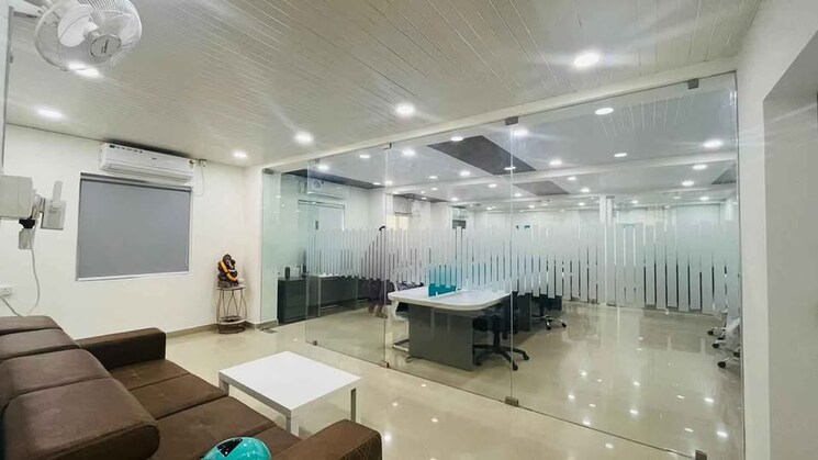 Team Area, vijay nagar Commercial Office Space 1350 Sq.Ft. In Vijay Nagar Indore 8790747