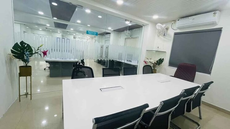 Team Area, vijay nagar Commercial Office Space 1350 Sq.Ft. In Vijay Nagar Indore 8790747