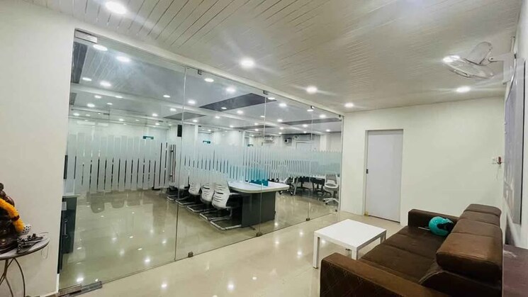 Team Area, vijay nagar Commercial Office Space 1350 Sq.Ft. In Vijay Nagar Indore 8790747
