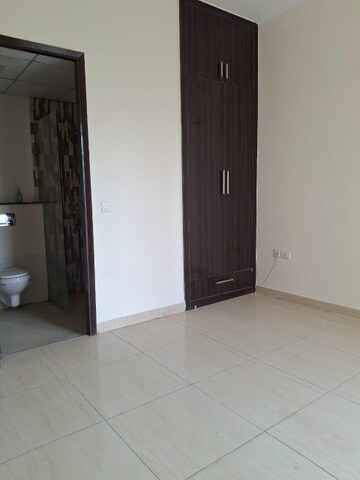 Room in 3 BHK Apartment at Gaur Saundaryam, Tech Zone 4 Greater Noida – for Sale