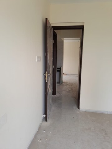Room in 2 BHK Apartment at Borivali East – for Rent
