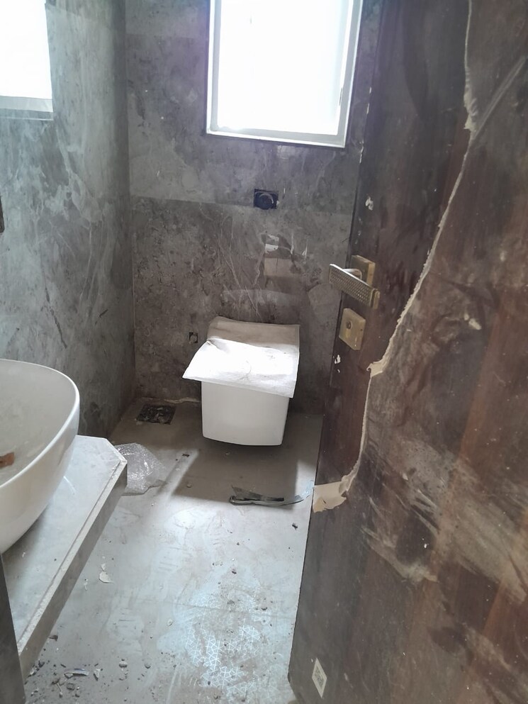 Bathroom, borivali east 2 Bedroom 634 Sq.Ft. Apartment In Borivali East Mumbai 8790810