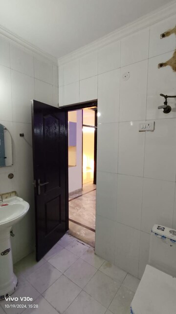 Attached Bathroom in 4 BHK Builder Floor at Green Fields Colony – for Sale
