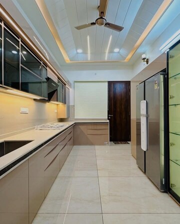 Kitchen in 2.5 BHK Builder Floor at Sector 35 – for Sale