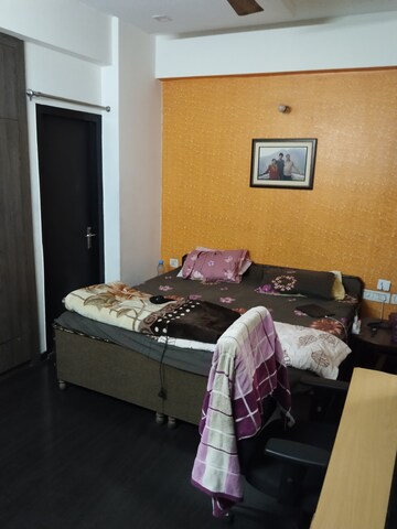 Bedroom in 3 BHK Apartment at Sector 121 – for Rent