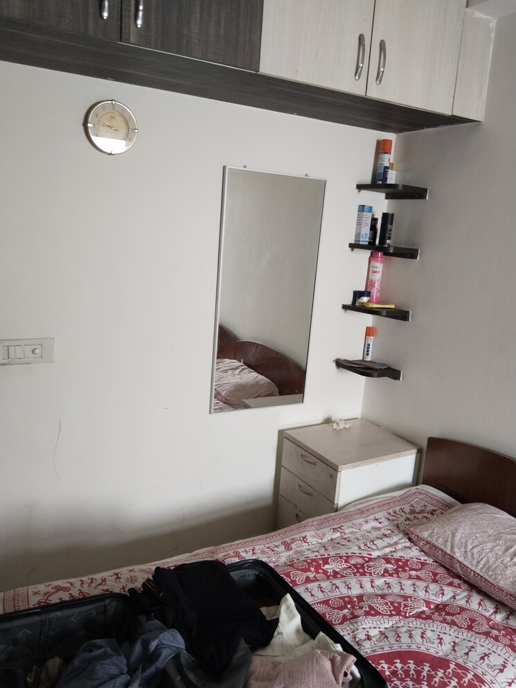 Room, sector 121 3 Bedroom 1235 Sq.Ft. Apartment In Sector 121 Noida 8790875