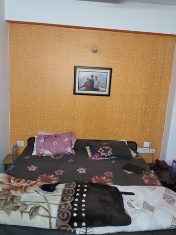 Bedroom in 3 BHK Apartment at Sector 121 – for Rent