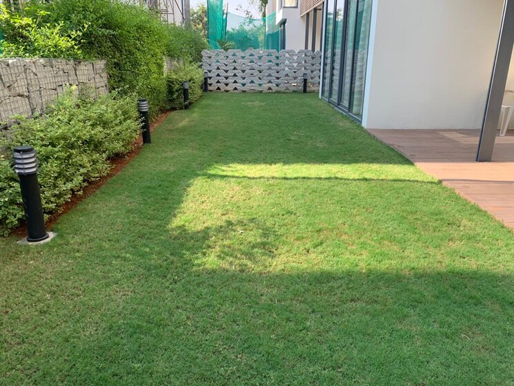 Garden, embassy-boulevard 4 Bedroom 4000 Sq.Ft. Villa In Yelahanka Bangalore 8790839