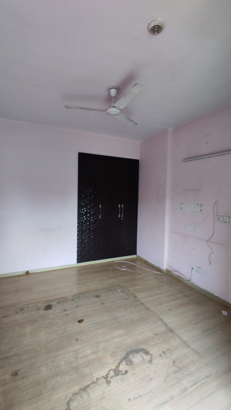 Room, moti nagar 3 Bedroom 1625 Sq.Ft. Apartment In Moti Nagar Delhi 8790873