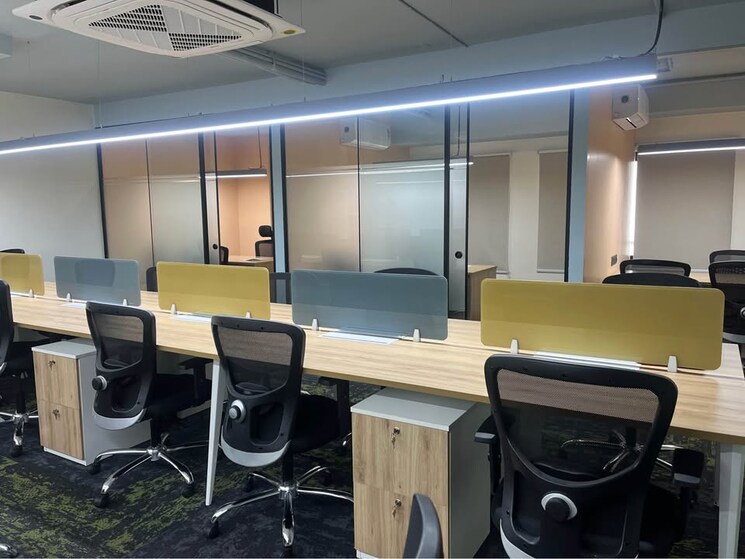 Team Area, scheme 140 Commercial Office Space 2100 Sq.Ft. In Scheme 140 Indore 8790899