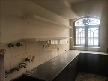 Kitchen in 2 BHK Independent House at Gomti Nagar – for Rent