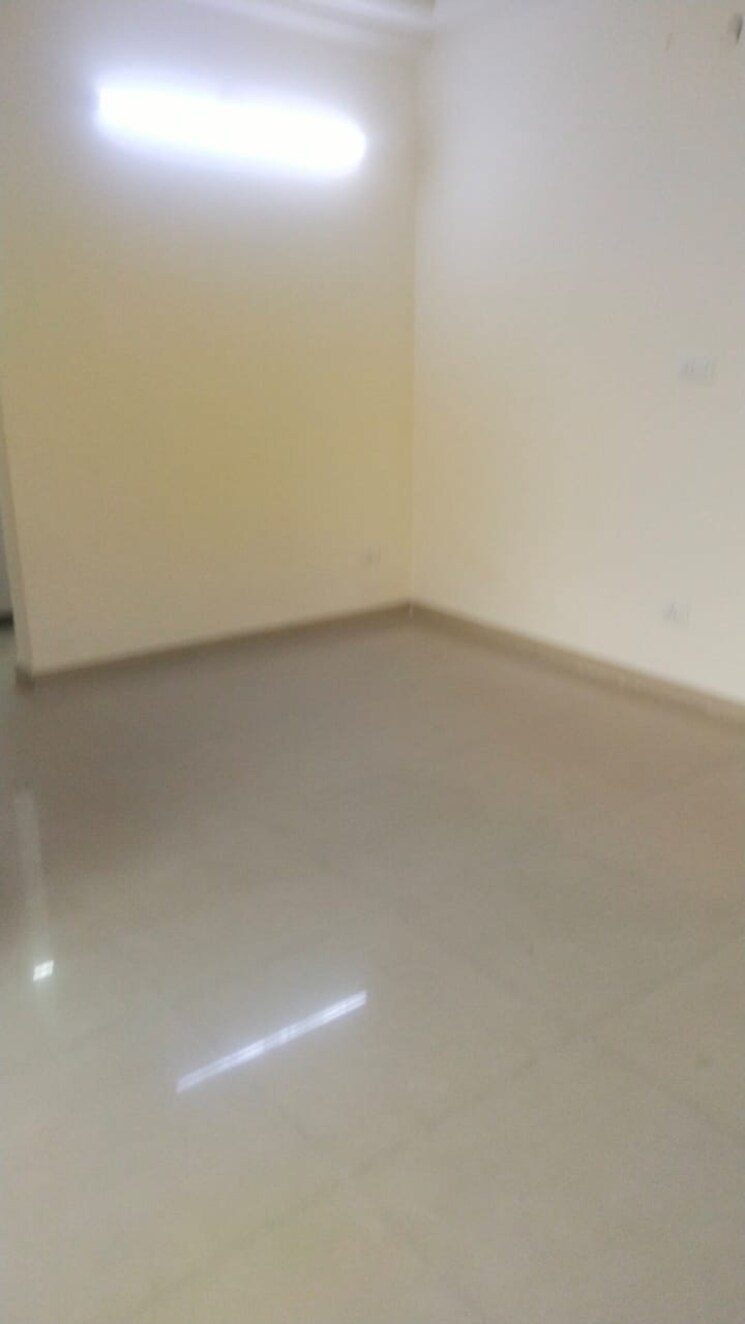 Room, moti nagar 3 Bedroom 1620 Sq.Ft. Apartment In Moti Nagar Delhi 8790928