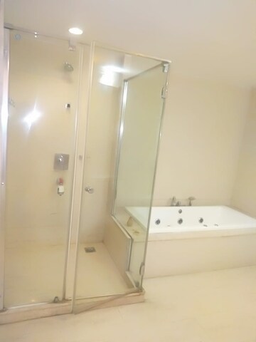 Bathroom in 4 BHK Apartment at DLF The Belaire, Sector 54 – for Rent